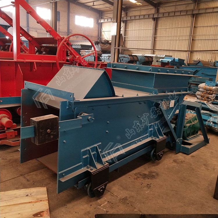 往复式给煤机日常维护中哪些部分最容易被忽视